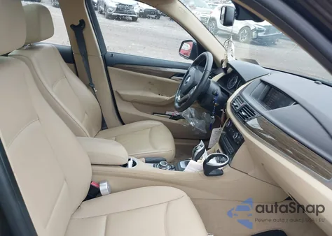 2015 BMW X1 xDrive28I z USA, uszkodzony, nr VIN WBAVL1C56FVY29657